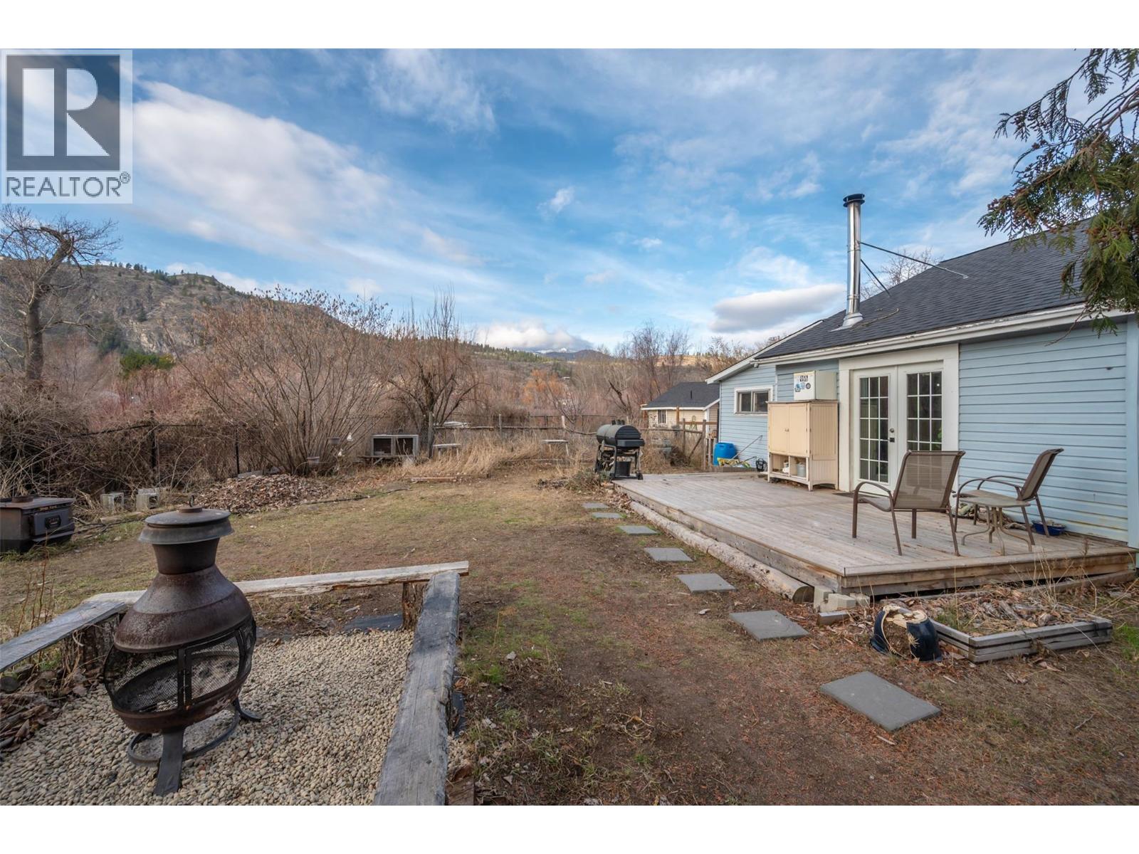 7466 ISLAND Road, Oliver