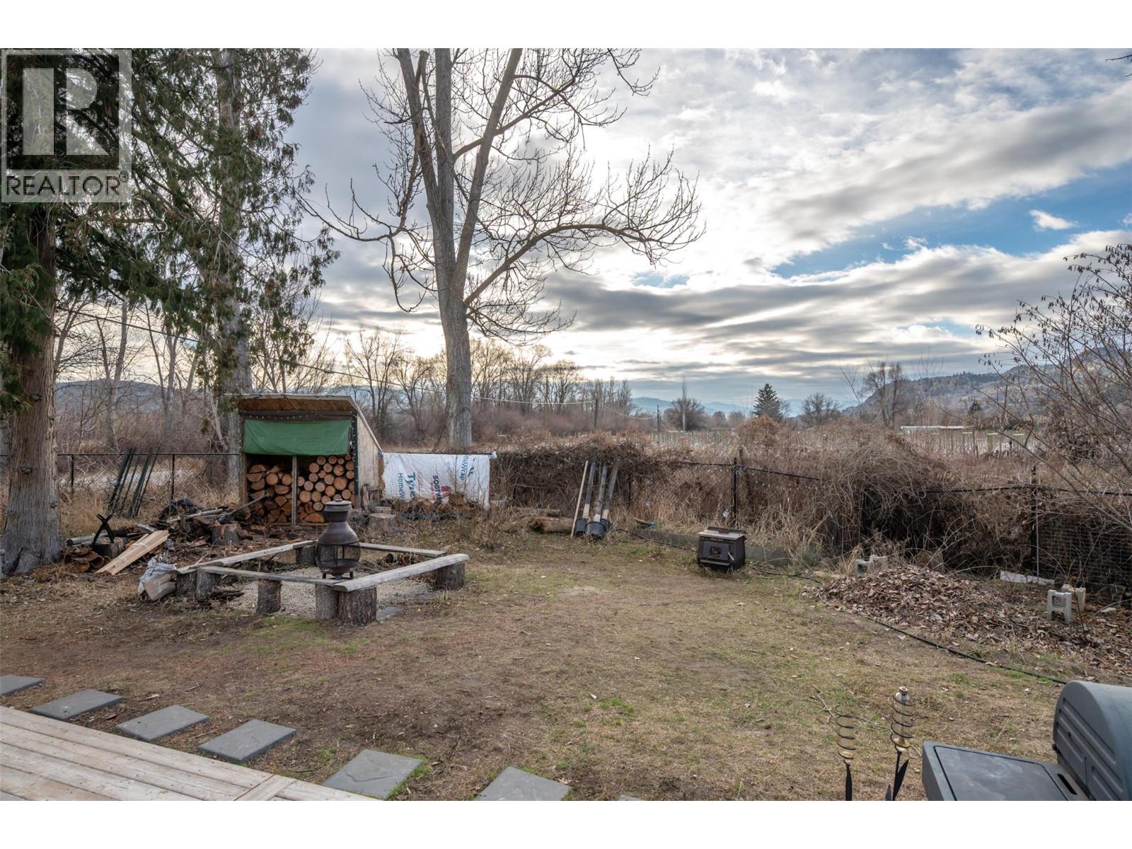 7466 ISLAND Road, Oliver