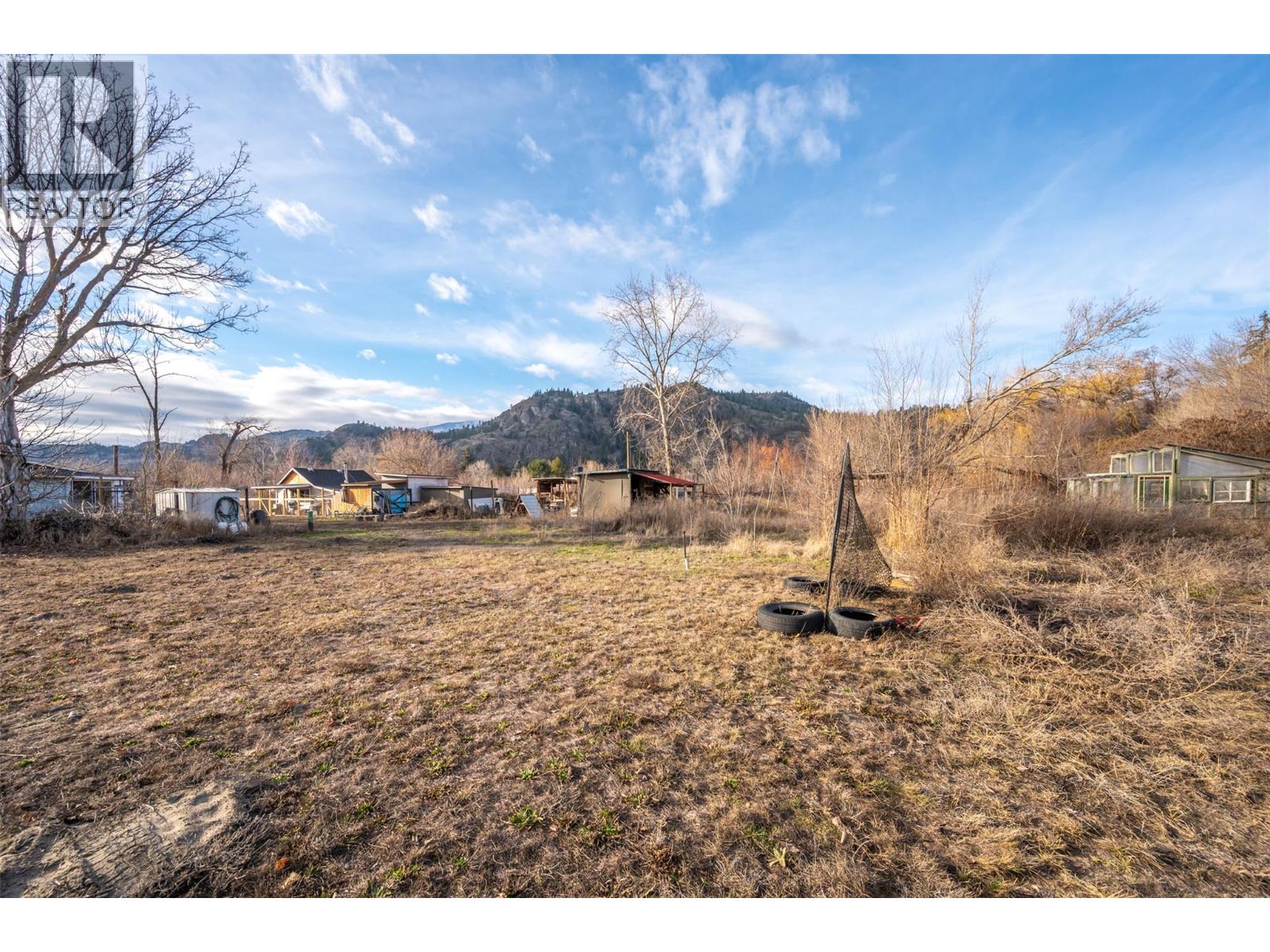 7466 ISLAND Road, Oliver