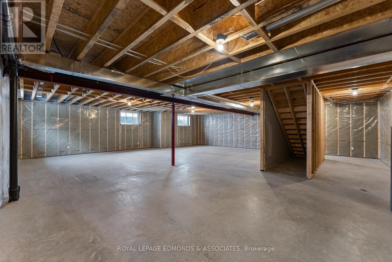 22 BAMAGILLIA STREET - 28
