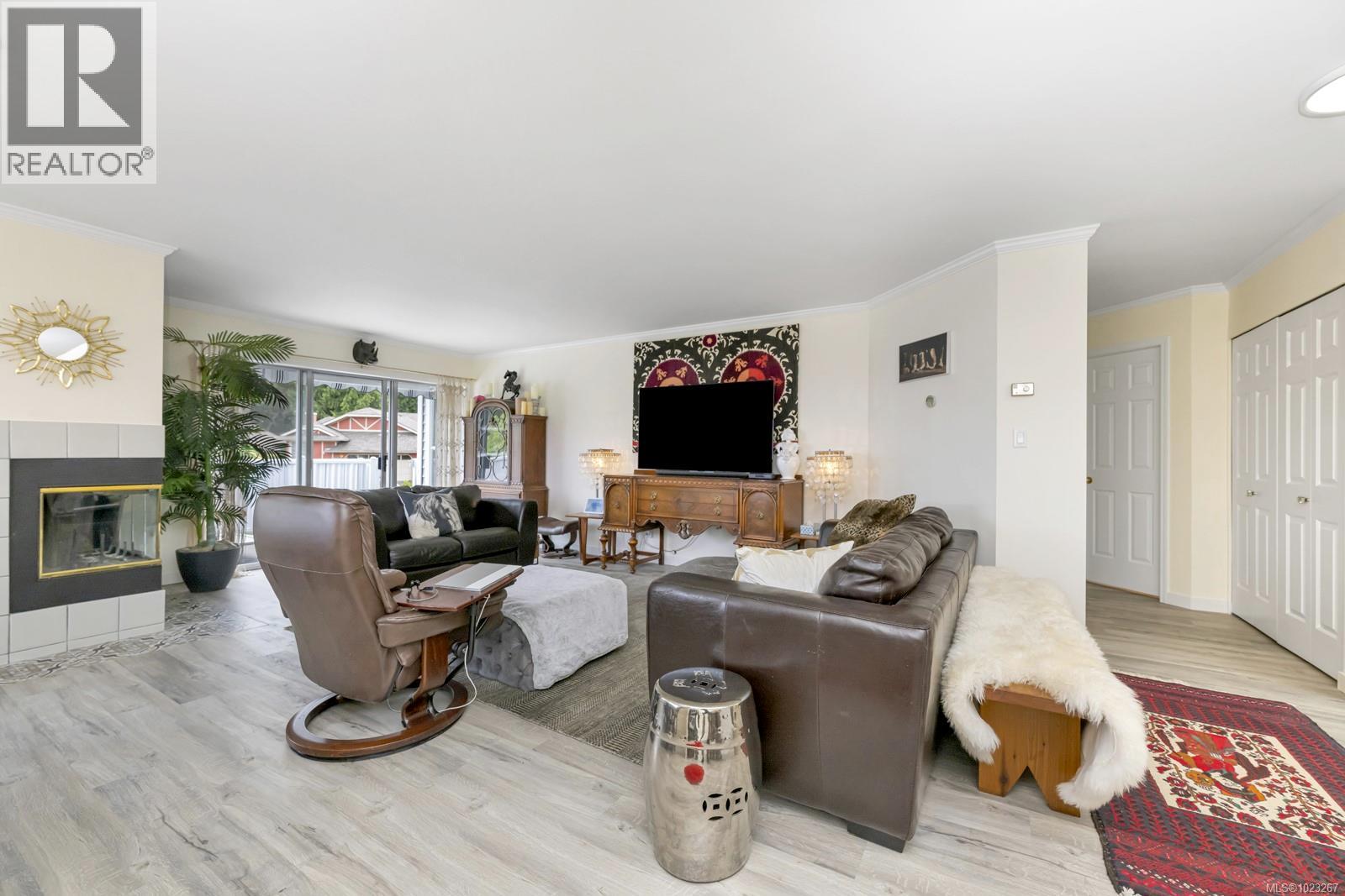 3601 Arbutus Dr N, Cobble Hill