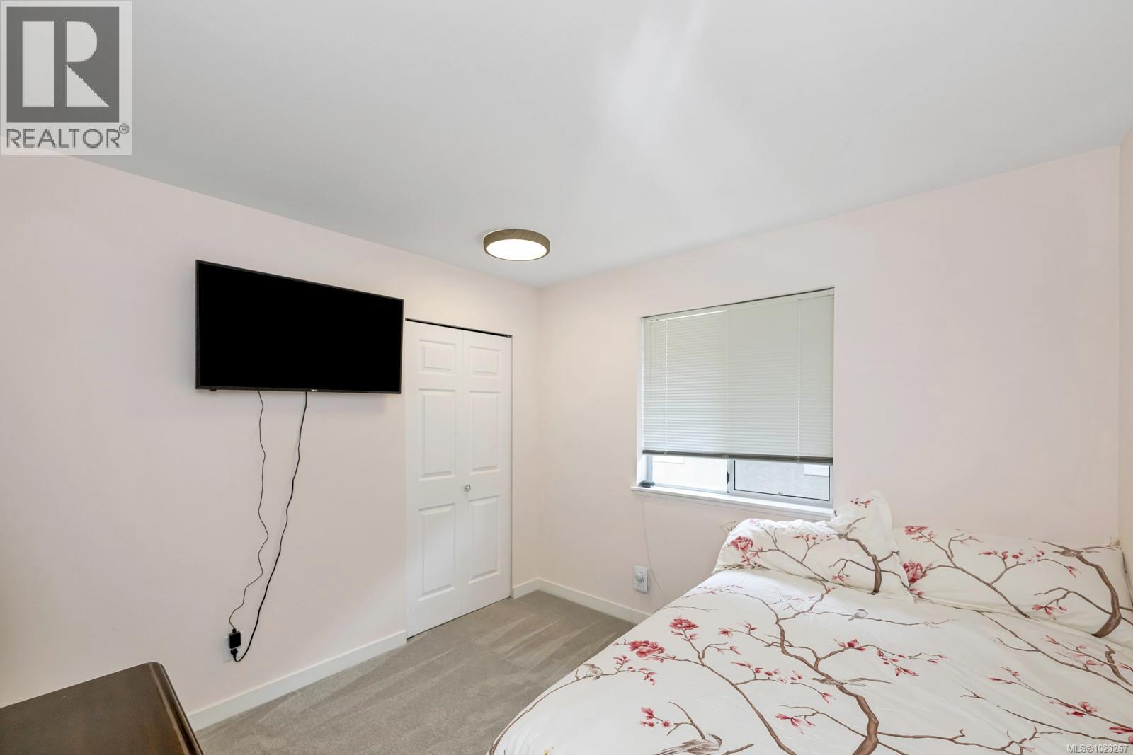 3601 Arbutus Dr N - 24