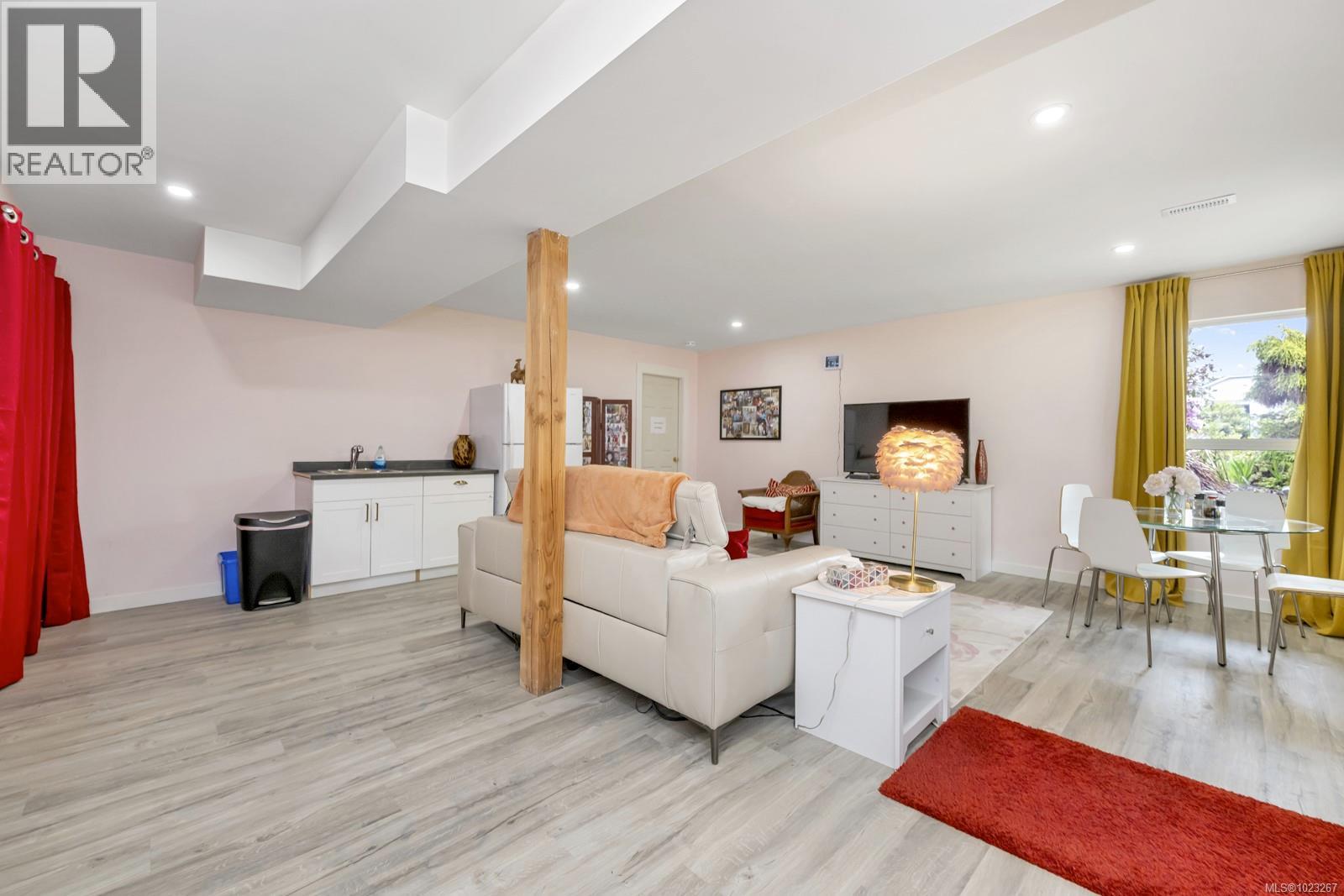3601 Arbutus Dr N - 27