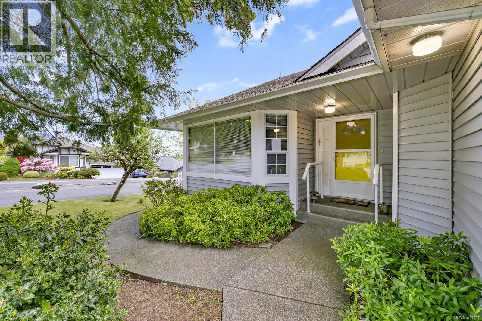 3601 Arbutus Dr N - 36