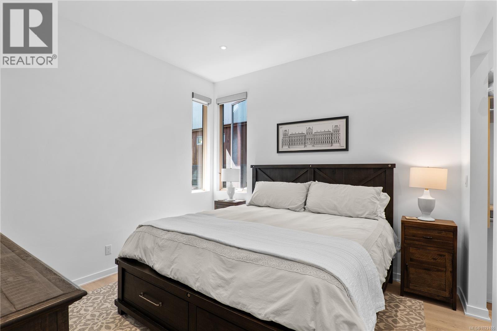  10383 Allbay Road, Sidney