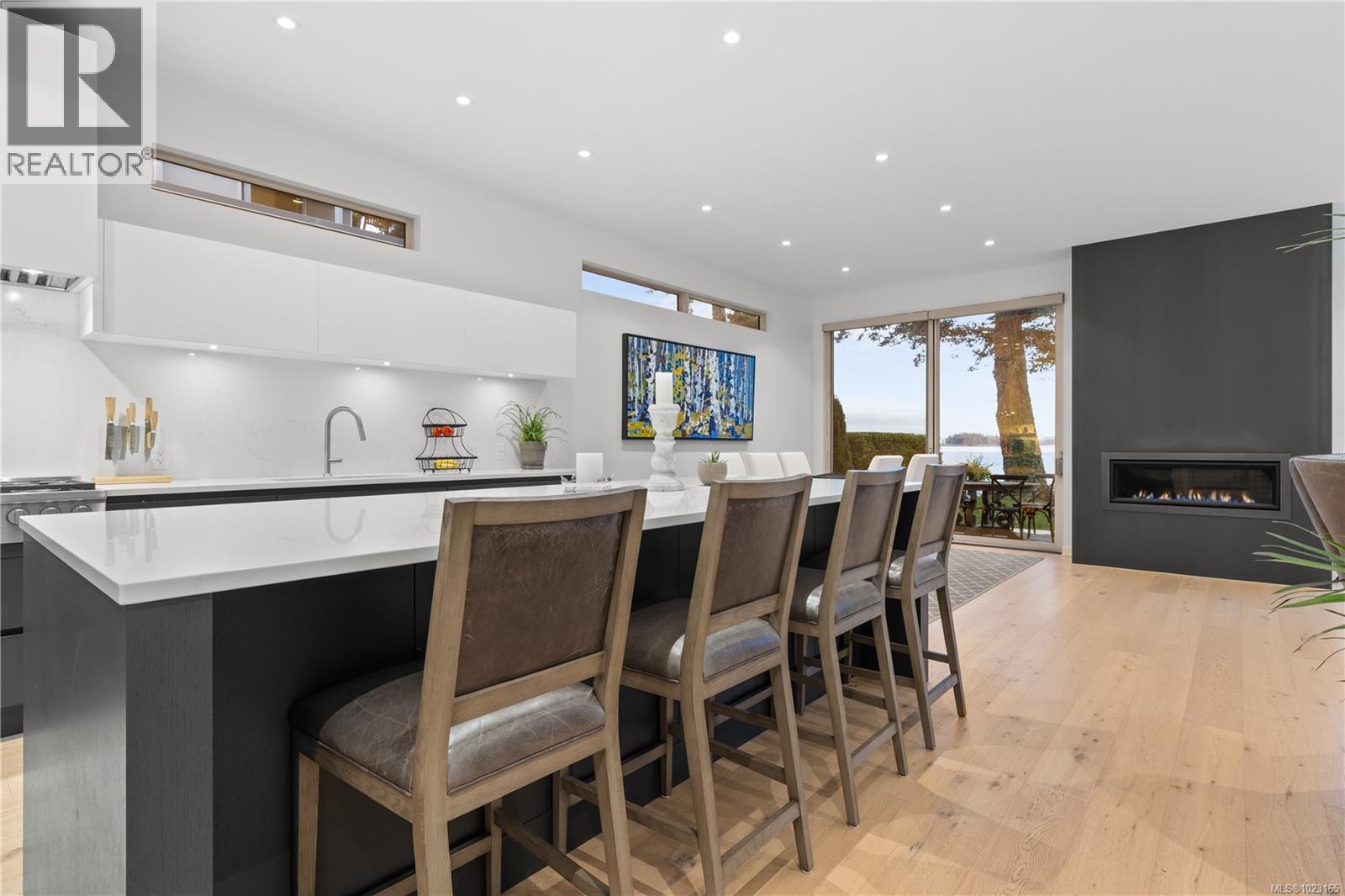  10383 Allbay Road, Sidney