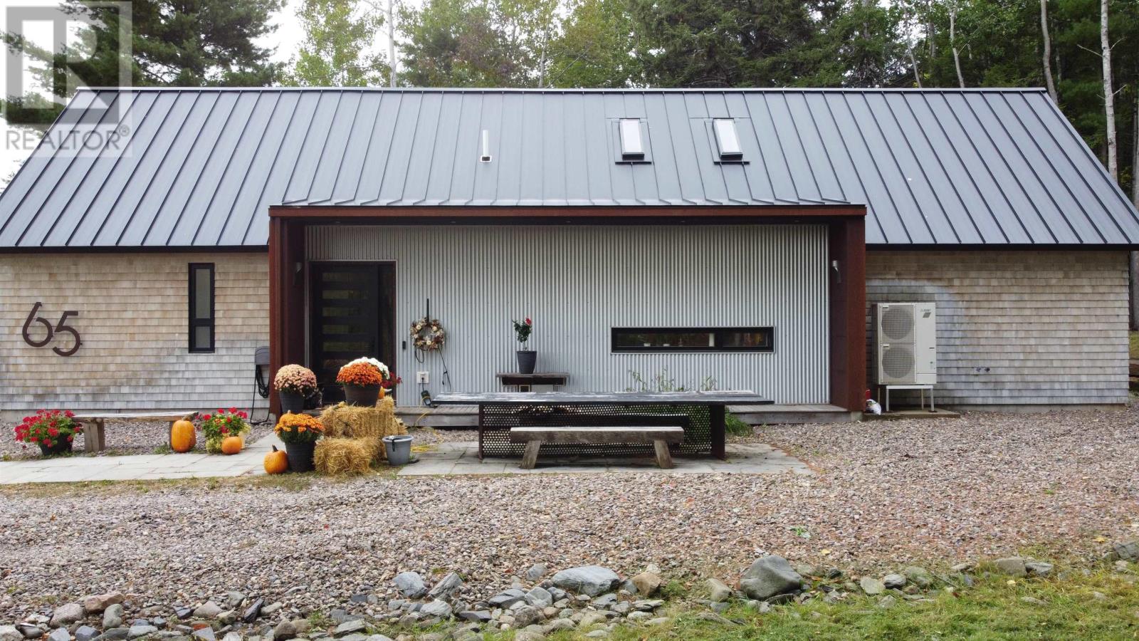 Property 3 of 31 of 65 Jessicas Way