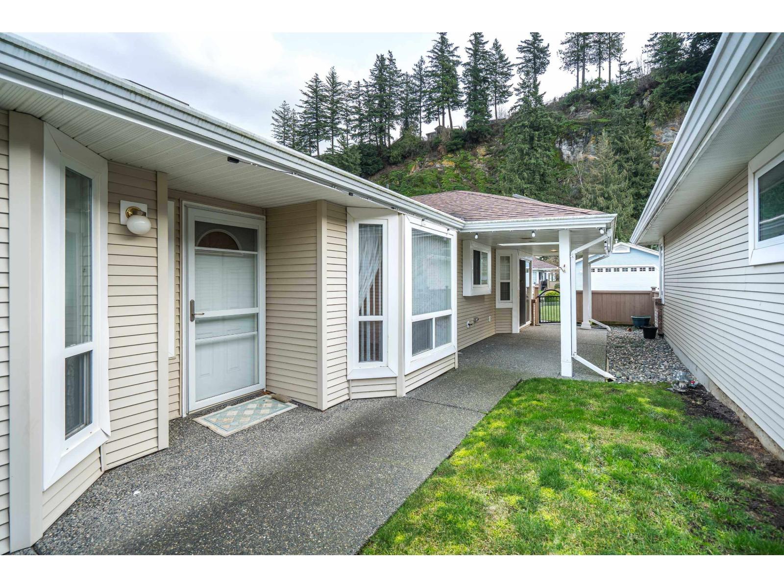 231 6001 PROMONTORY ROAD, Sardis South, Chilliwack
