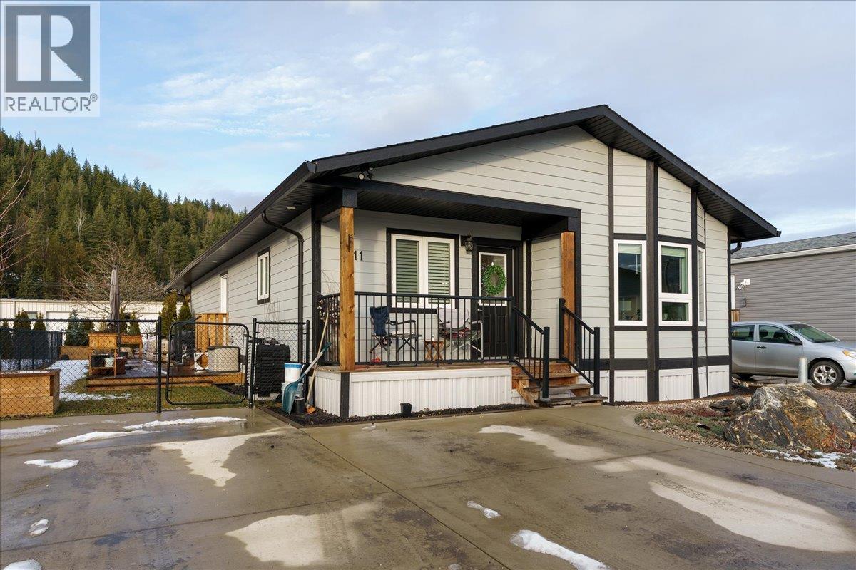 11 1705 Hillier Road East, Sicamous
