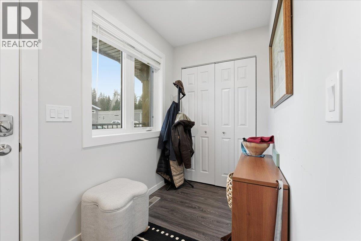 11 1705 Hillier Road East, Sicamous