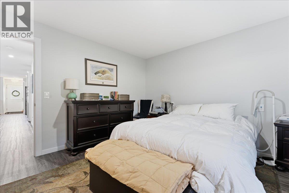 11 1705 Hillier Road East, Sicamous