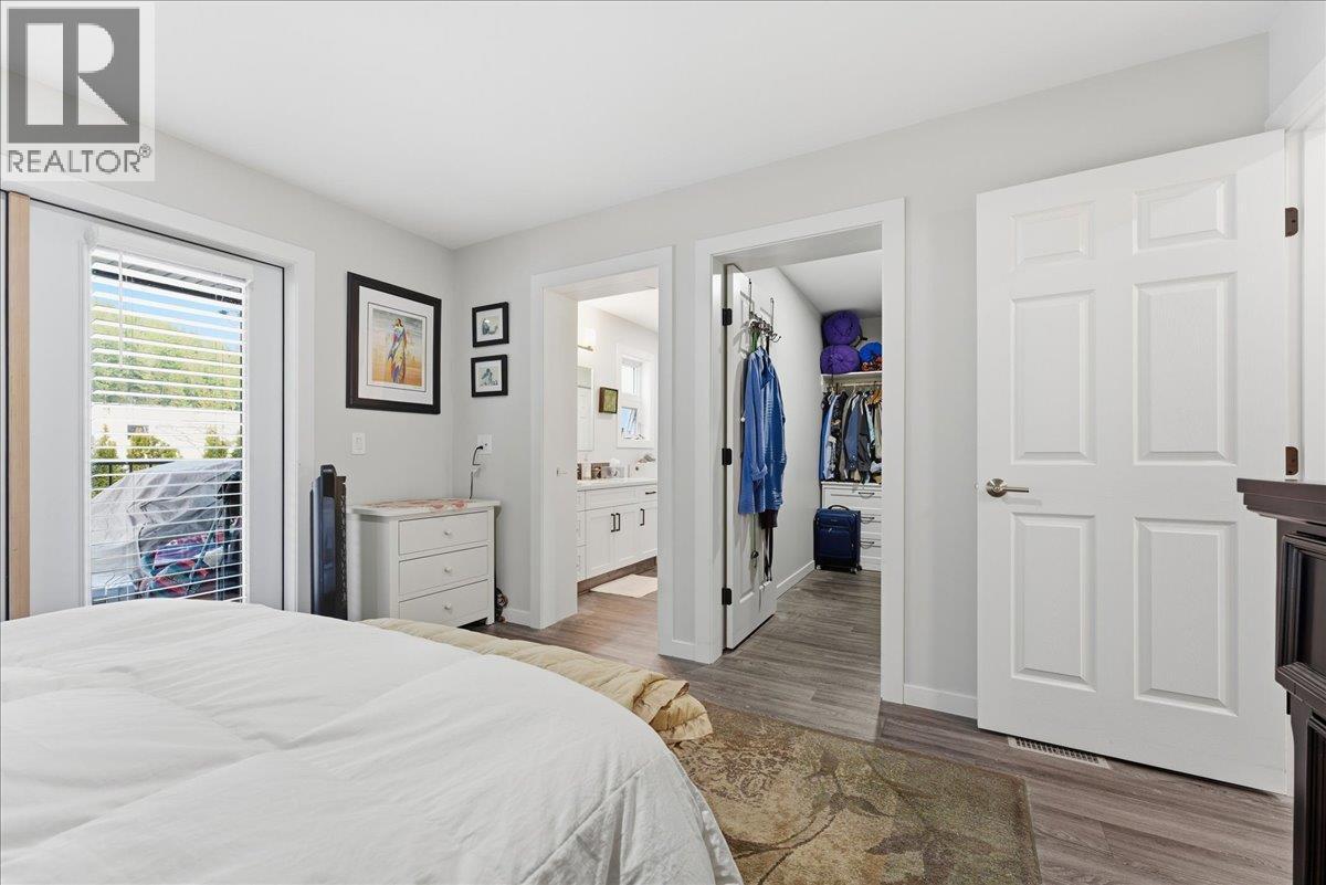 11 1705 Hillier Road East, Sicamous