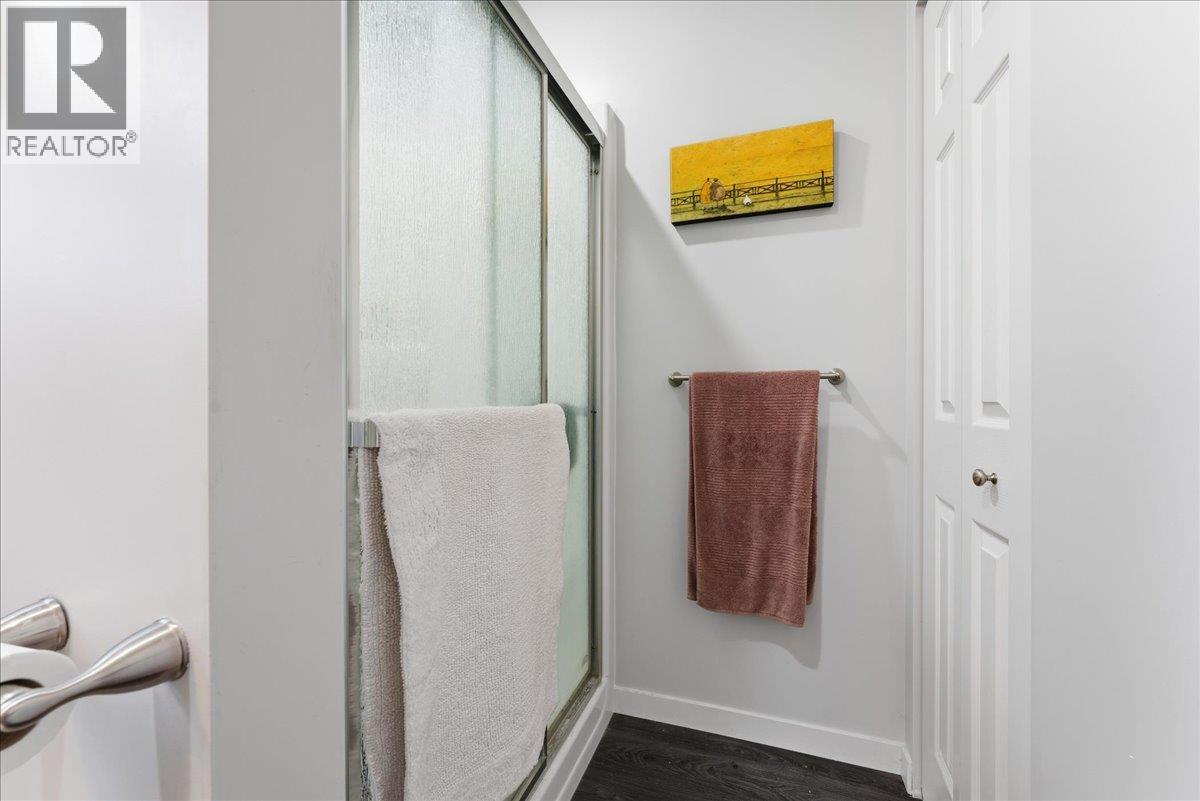 11 1705 Hillier Road East, Sicamous