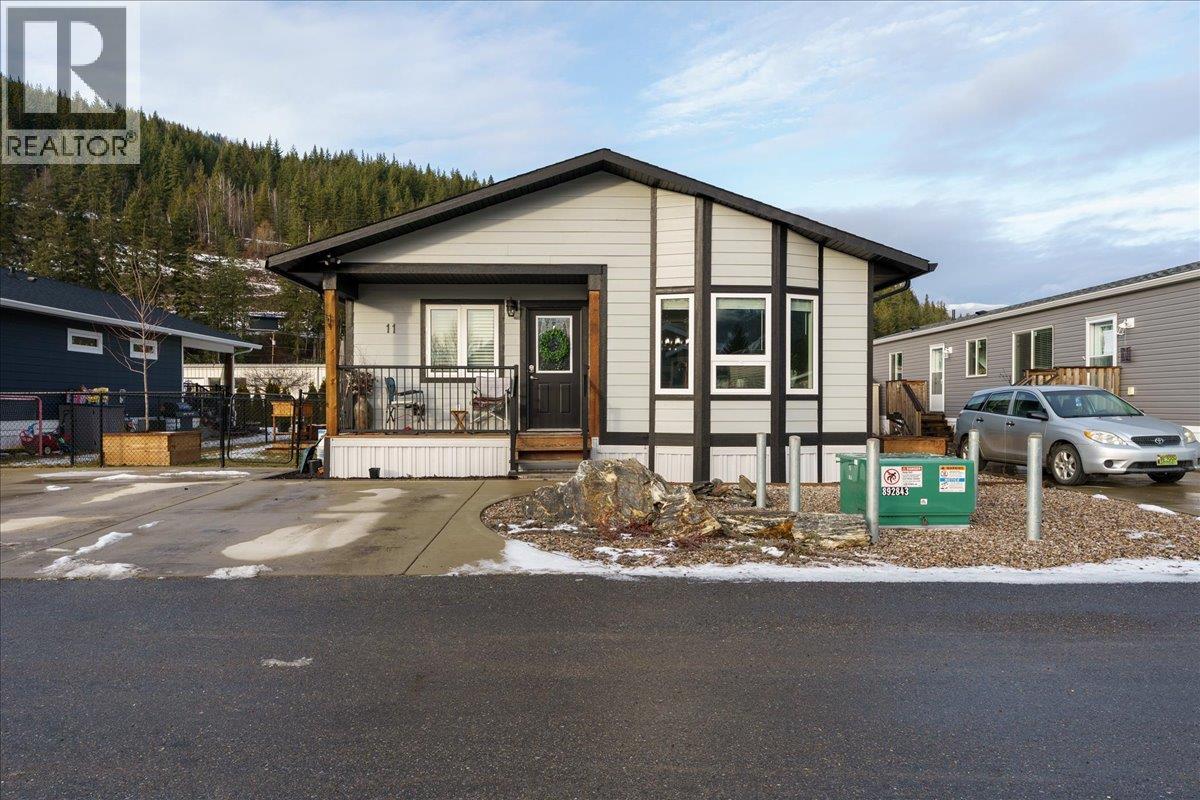 11 1705 Hillier Road East, Sicamous