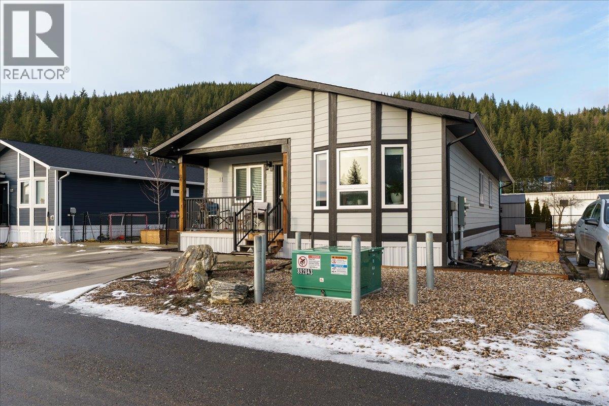 11 1705 Hillier Road East, Sicamous