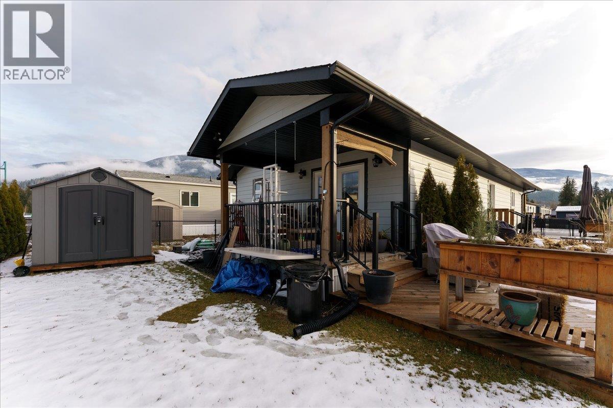 11 1705 Hillier Road East, Sicamous