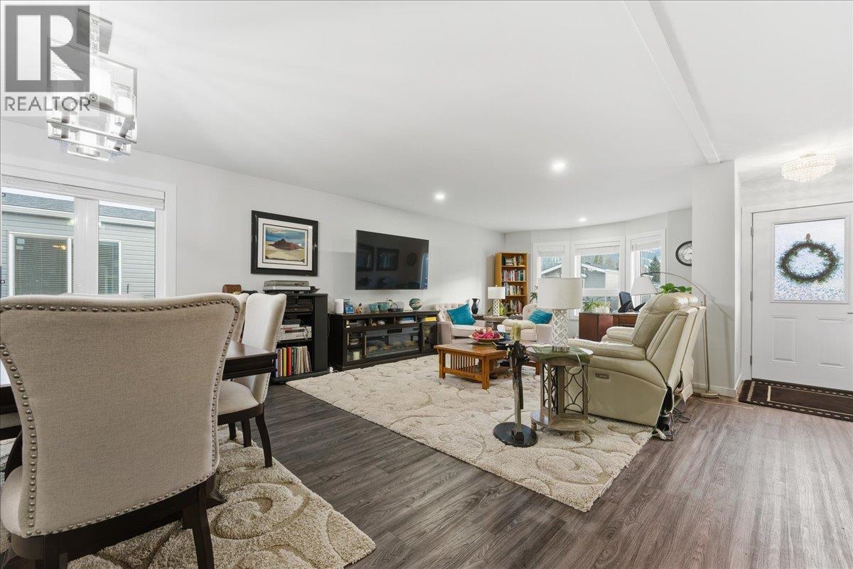 11 1705 Hillier Road East, Sicamous