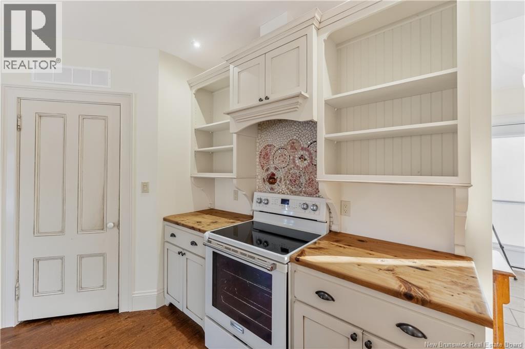 32 Campbell Hill Road - Image 11