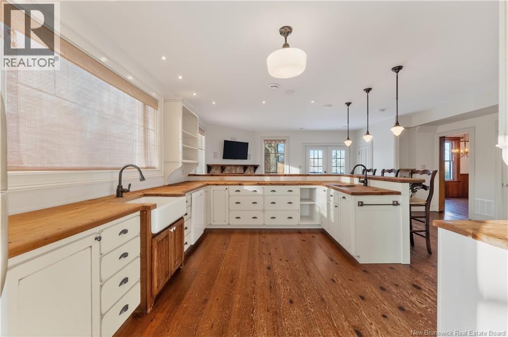32 Campbell Hill Road - Image 9