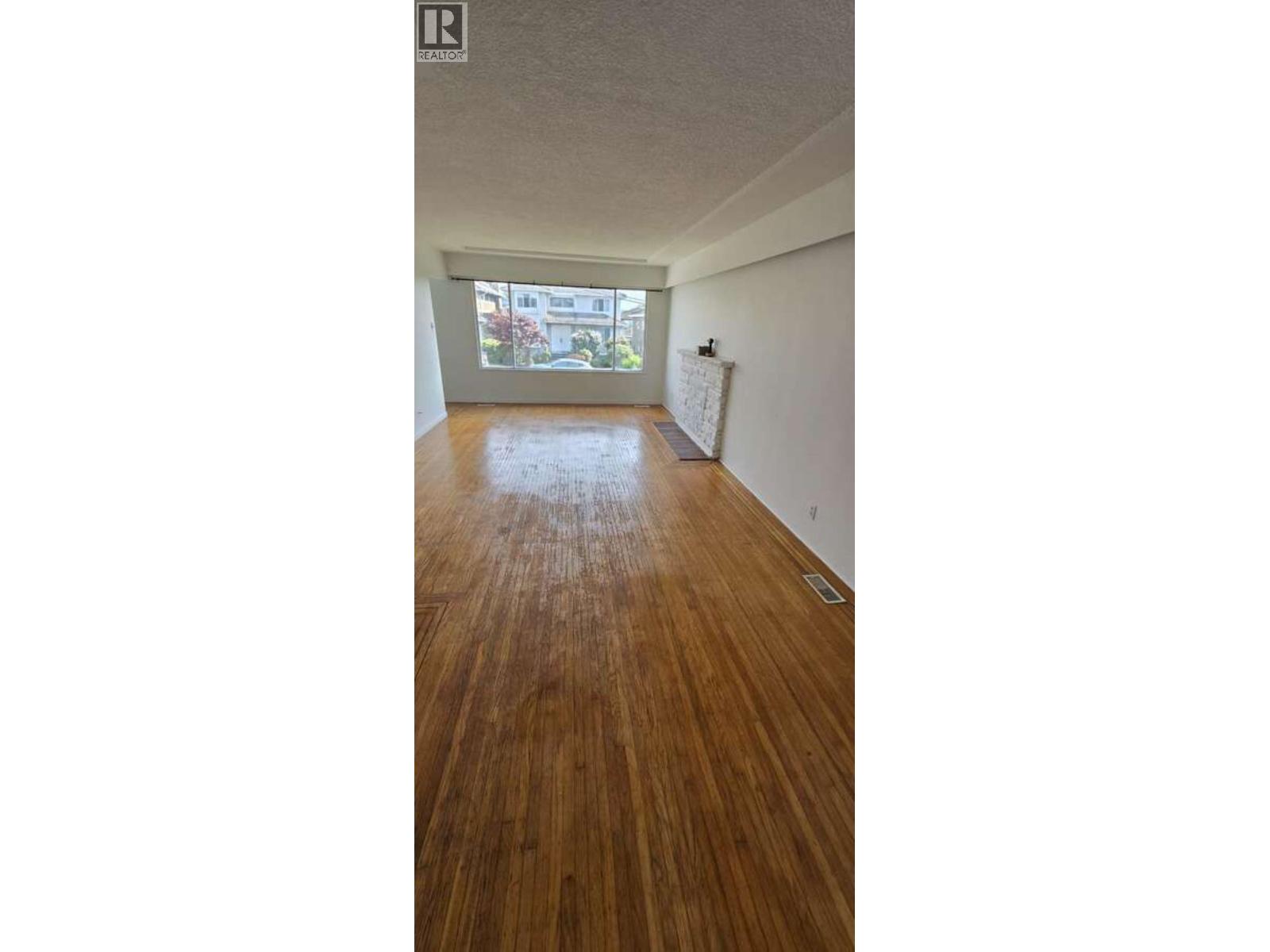 7669 BURGESS STREET, Burnaby