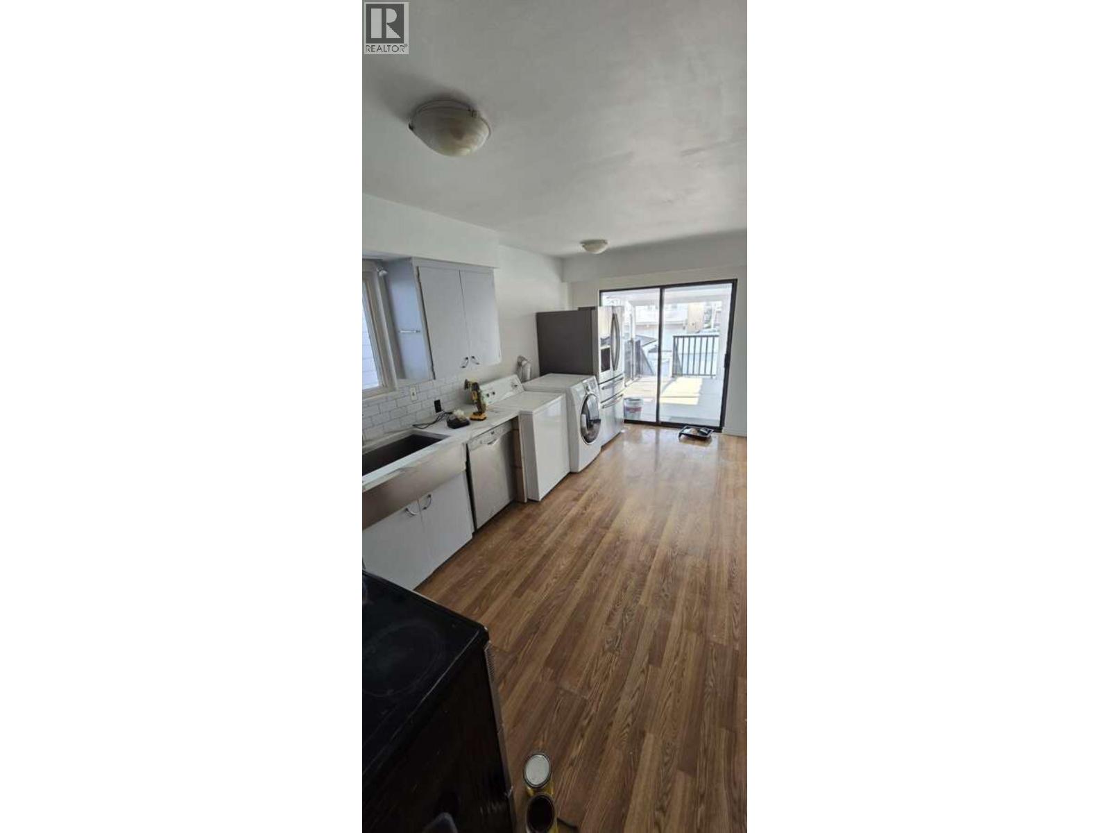 7669 BURGESS STREET, Burnaby