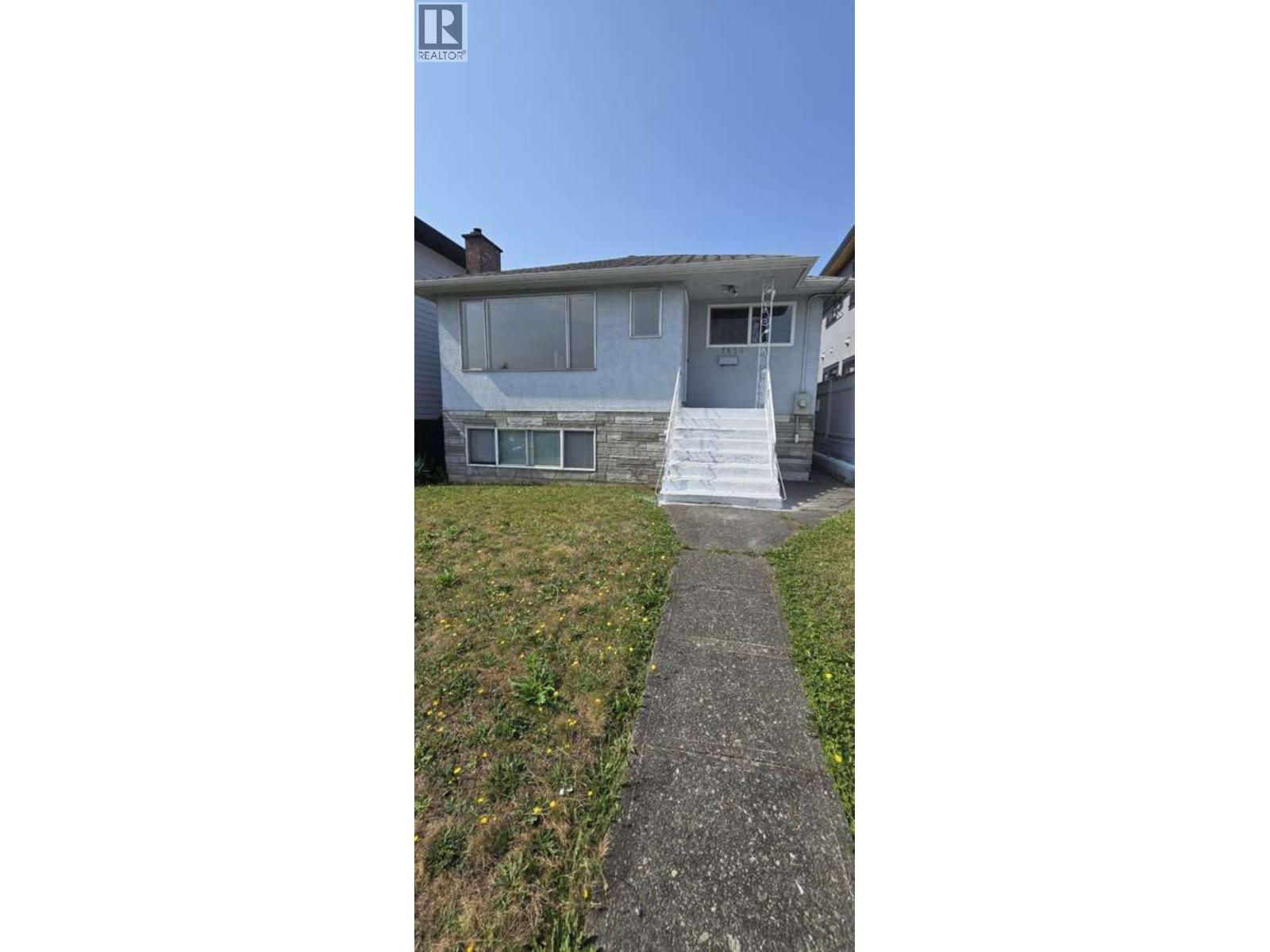 7669 BURGESS STREET, Burnaby