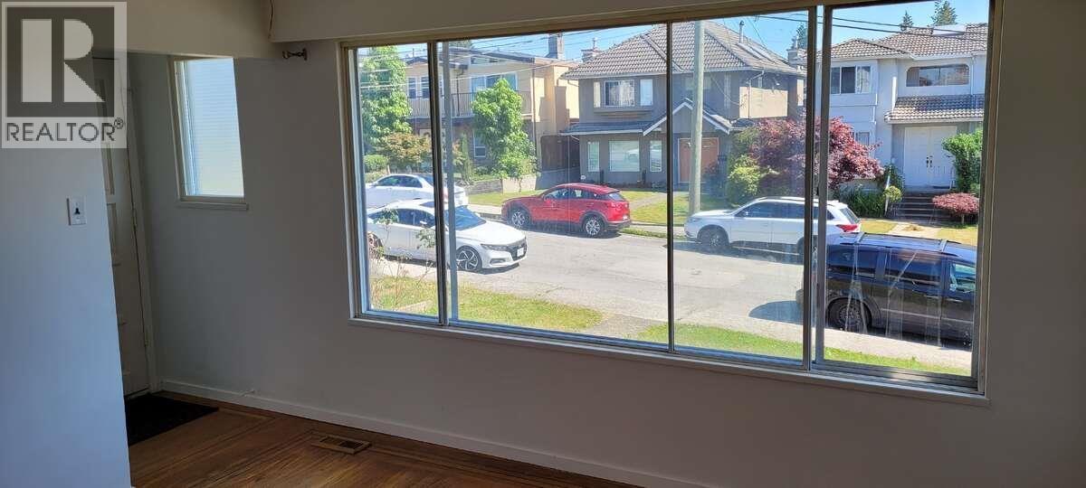 7669 BURGESS STREET, Burnaby