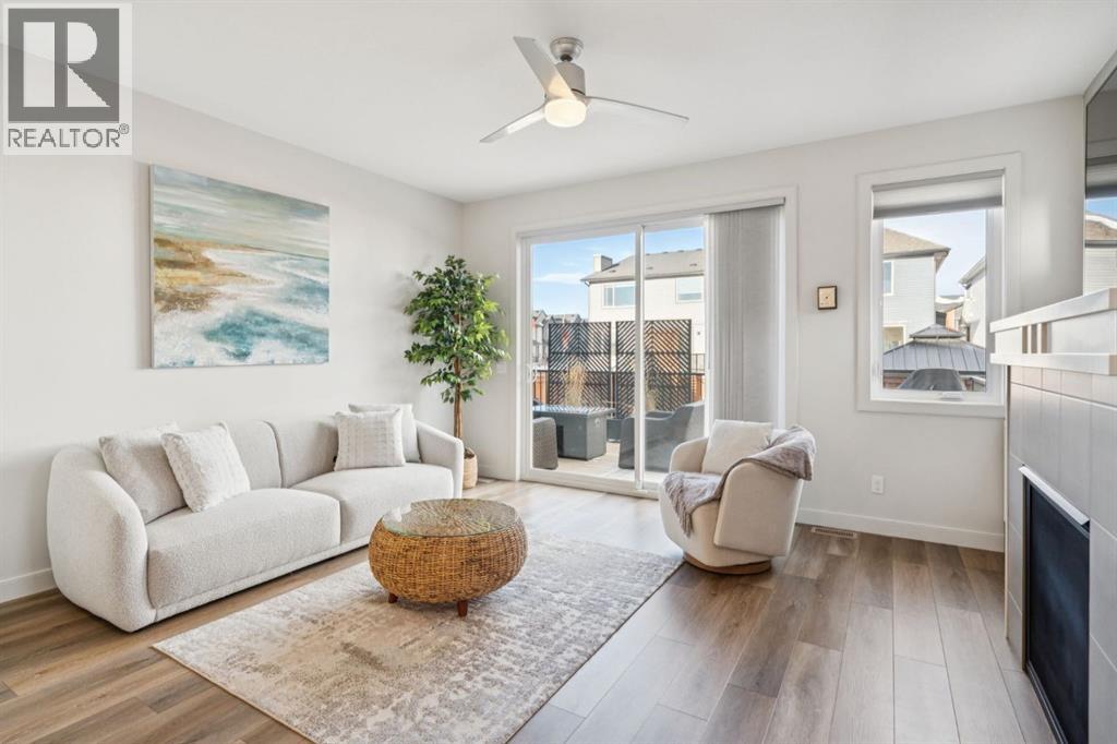 196 Emberside Hollow, Cochrane