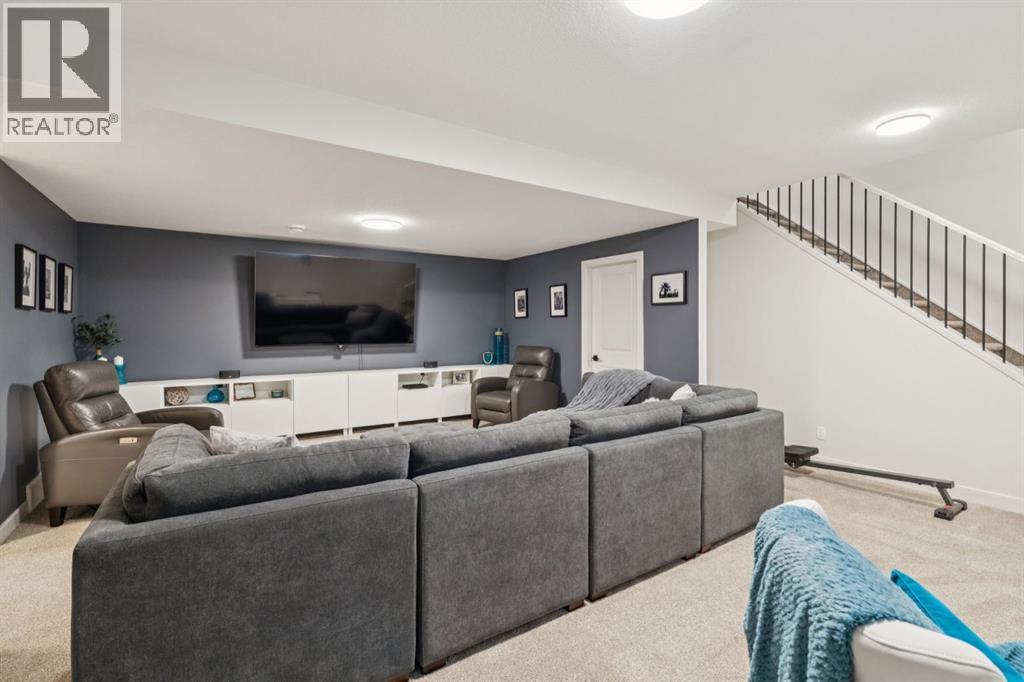 196 Emberside Hollow, Cochrane