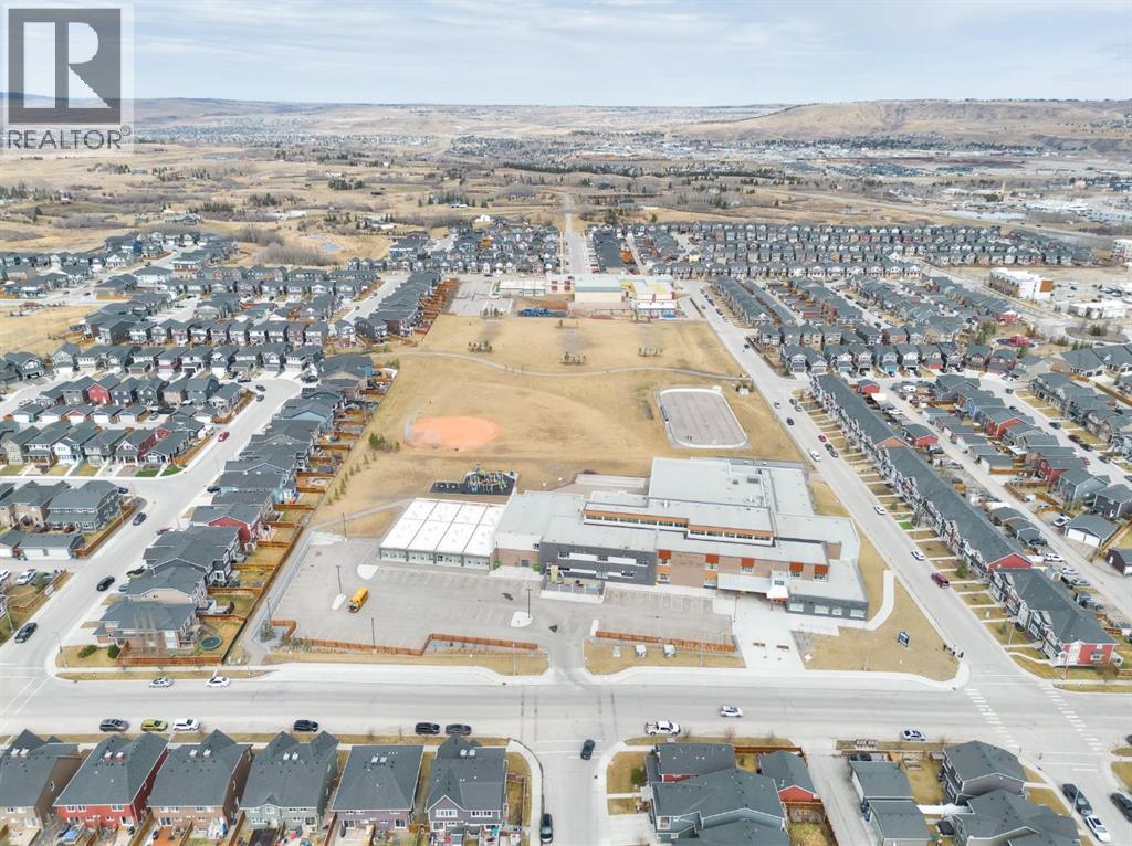 196 Emberside Hollow, Cochrane