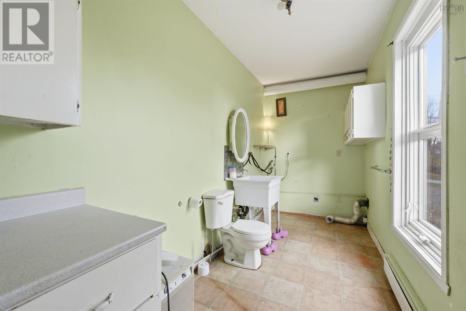 Property 16 of 24 of 544 Wilson Street