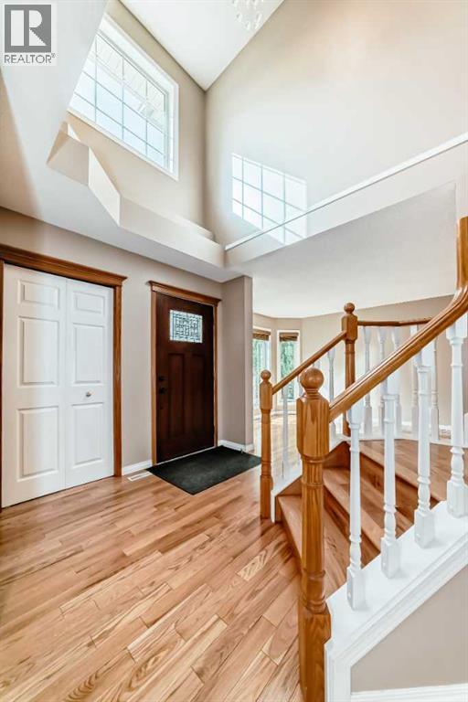 Single Family House for Sale in  Douglasview Rise SE Douglasdale/Glen Calgary 