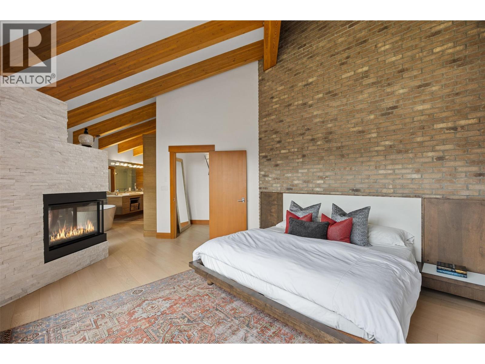 4249 Bella Vista Drive, Sun Peaks