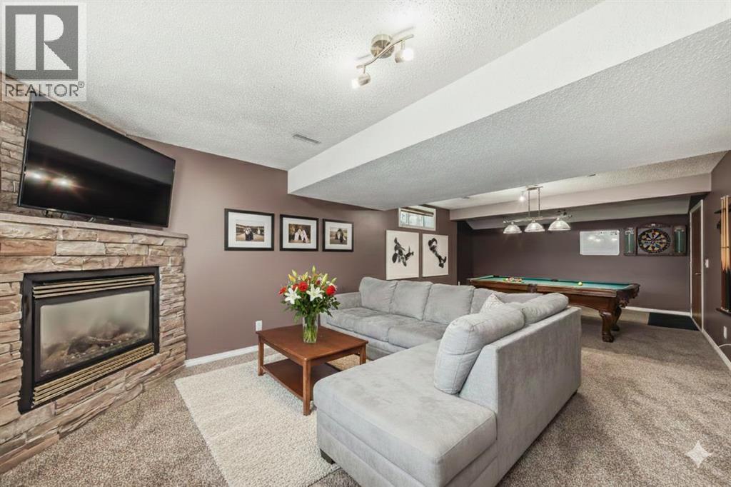 Single Family House for Sale in  Douglasview Rise SE Douglasdale/Glen Calgary 