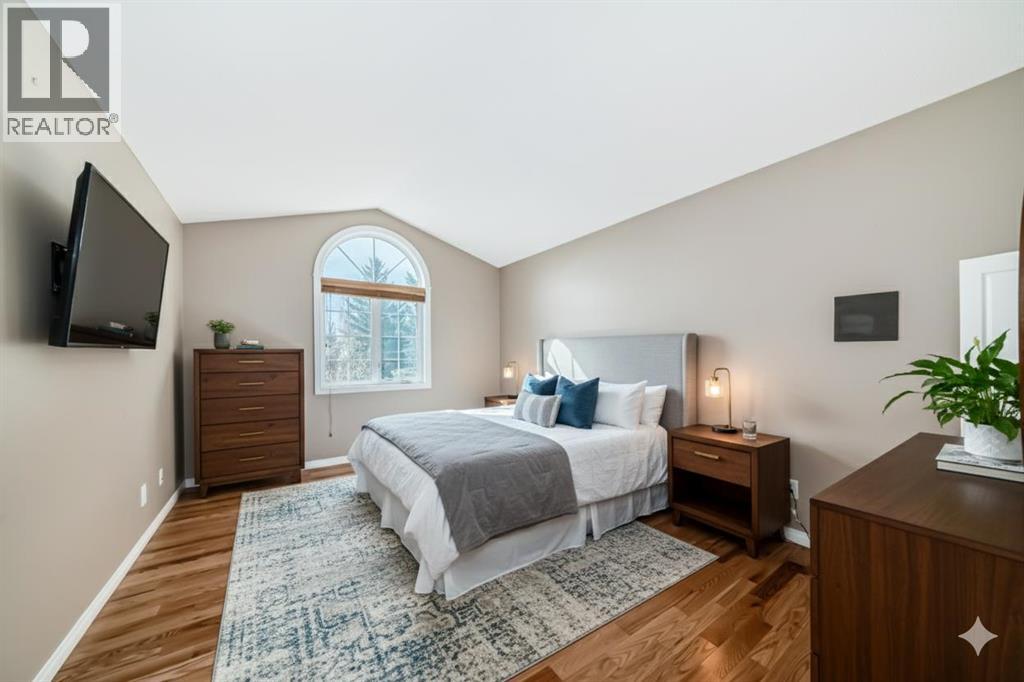 Single Family House for Sale in  Douglasview Rise SE Douglasdale/Glen Calgary 