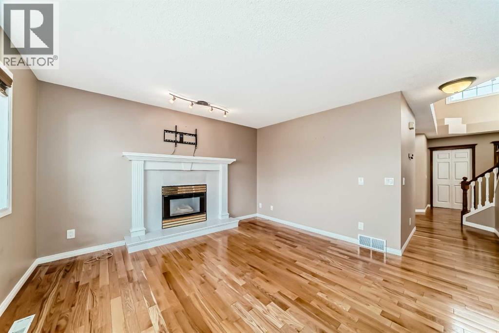 Single Family House for Sale in  Douglasview Rise SE Douglasdale/Glen Calgary 