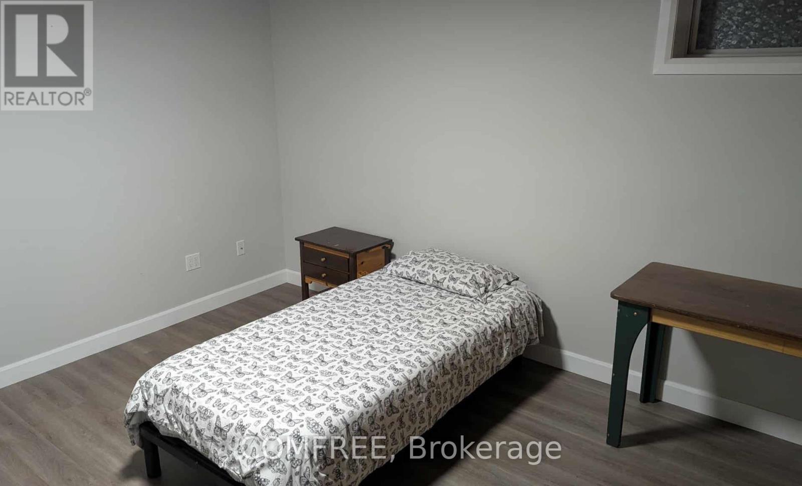 410 GRASSENDALE PRIVATE - 13