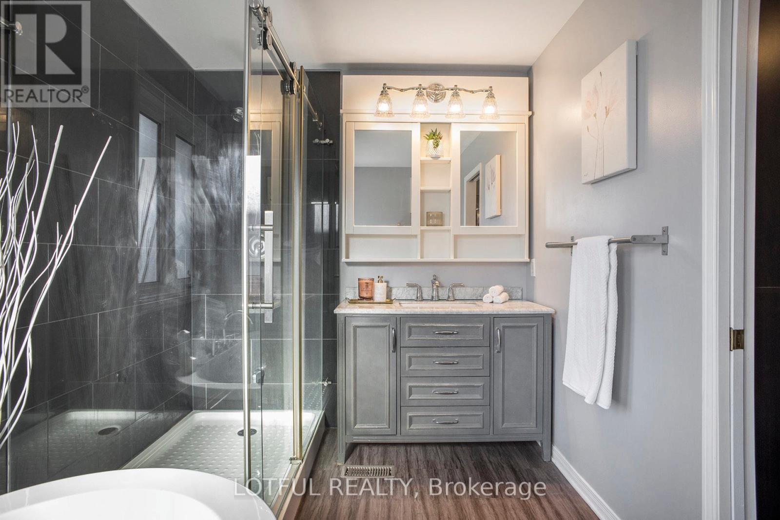 4 SPINDLE WAY, Ottawa, Ontario