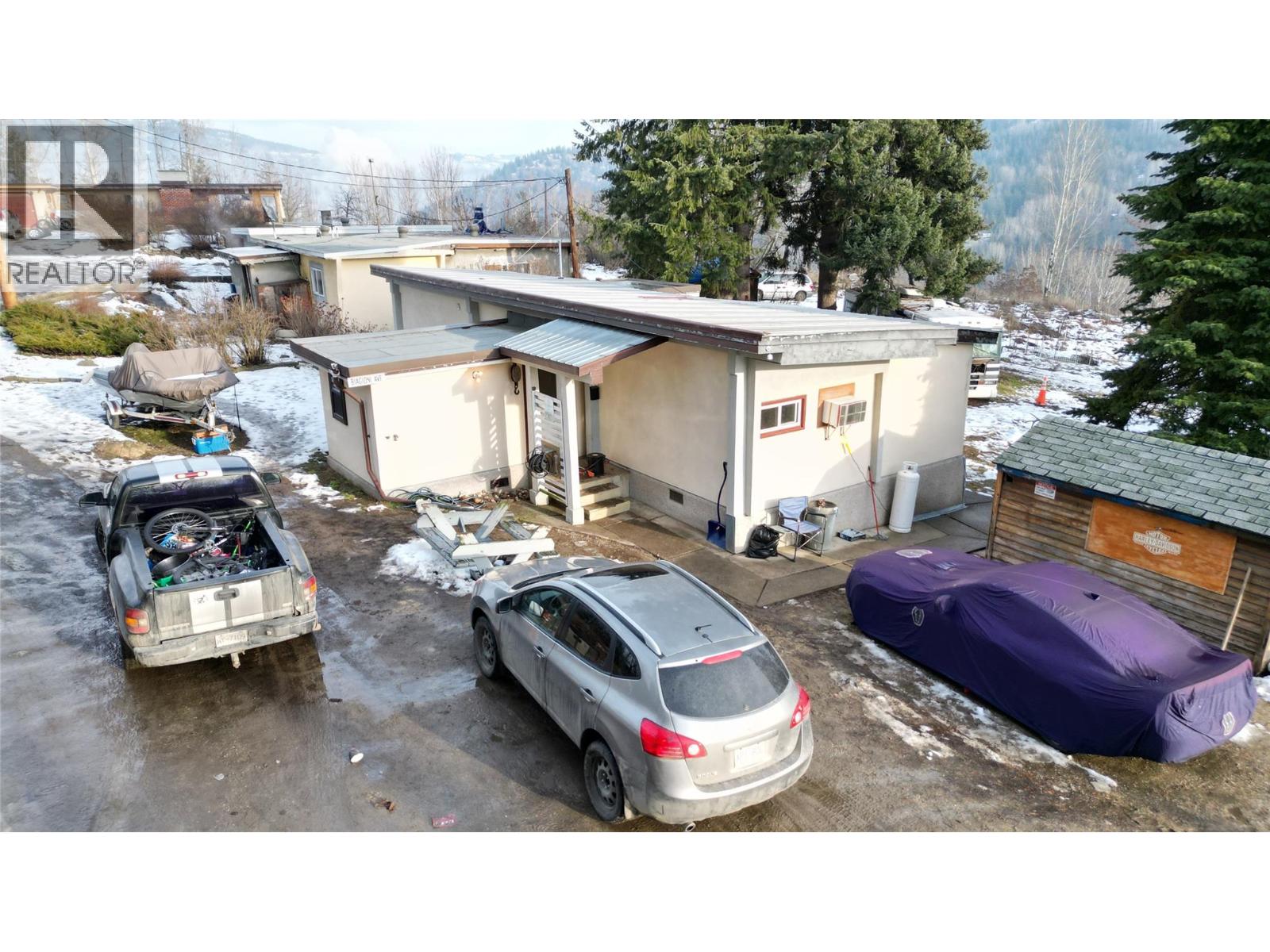 1381 3B Highway, Warfield