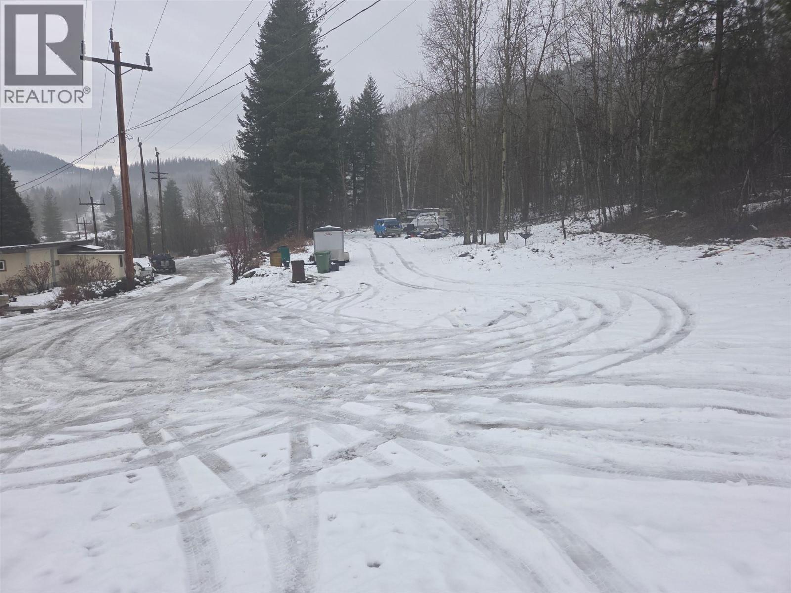 1381 3B Highway, Warfield