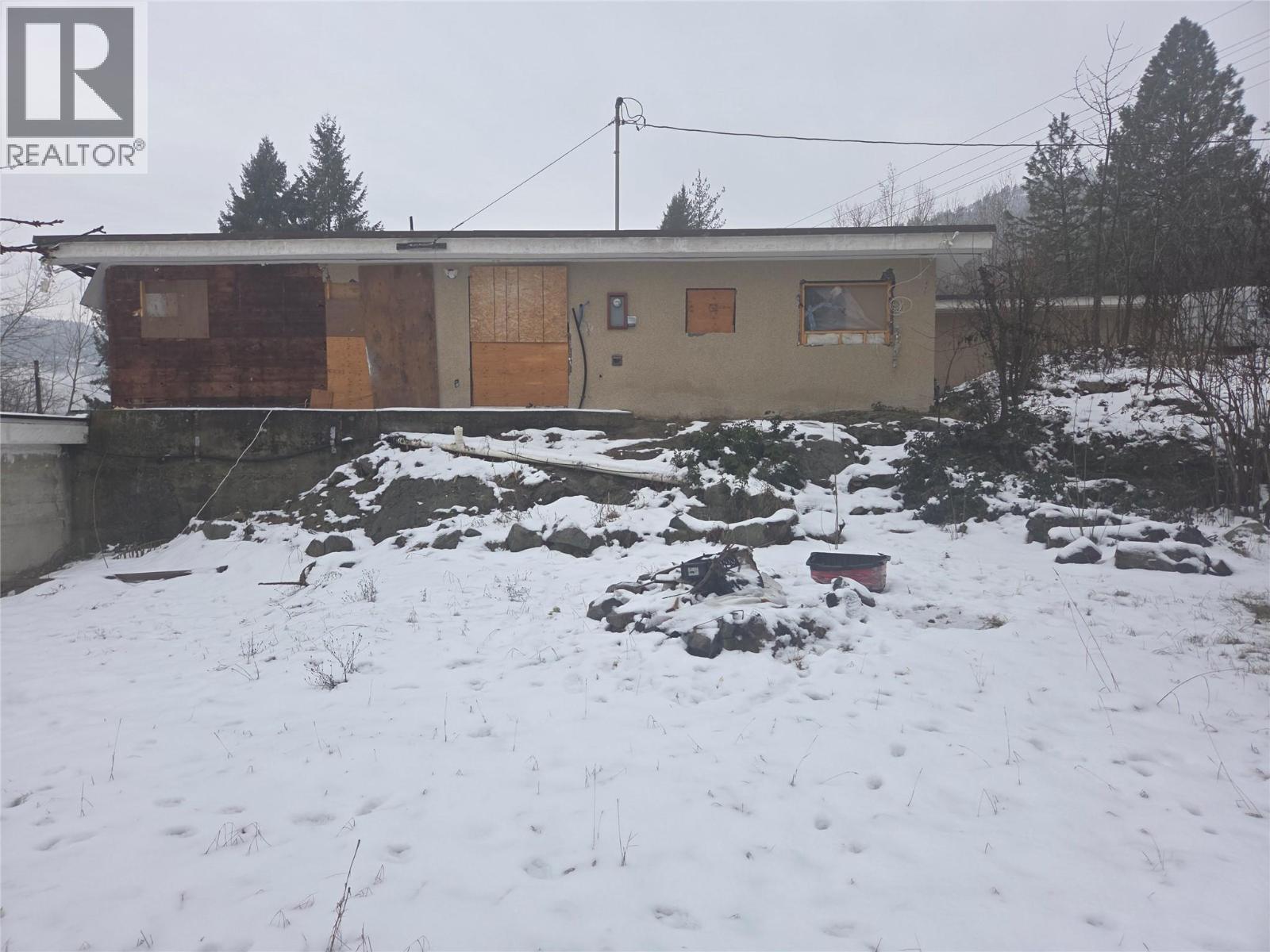 1381 3B Highway, Warfield