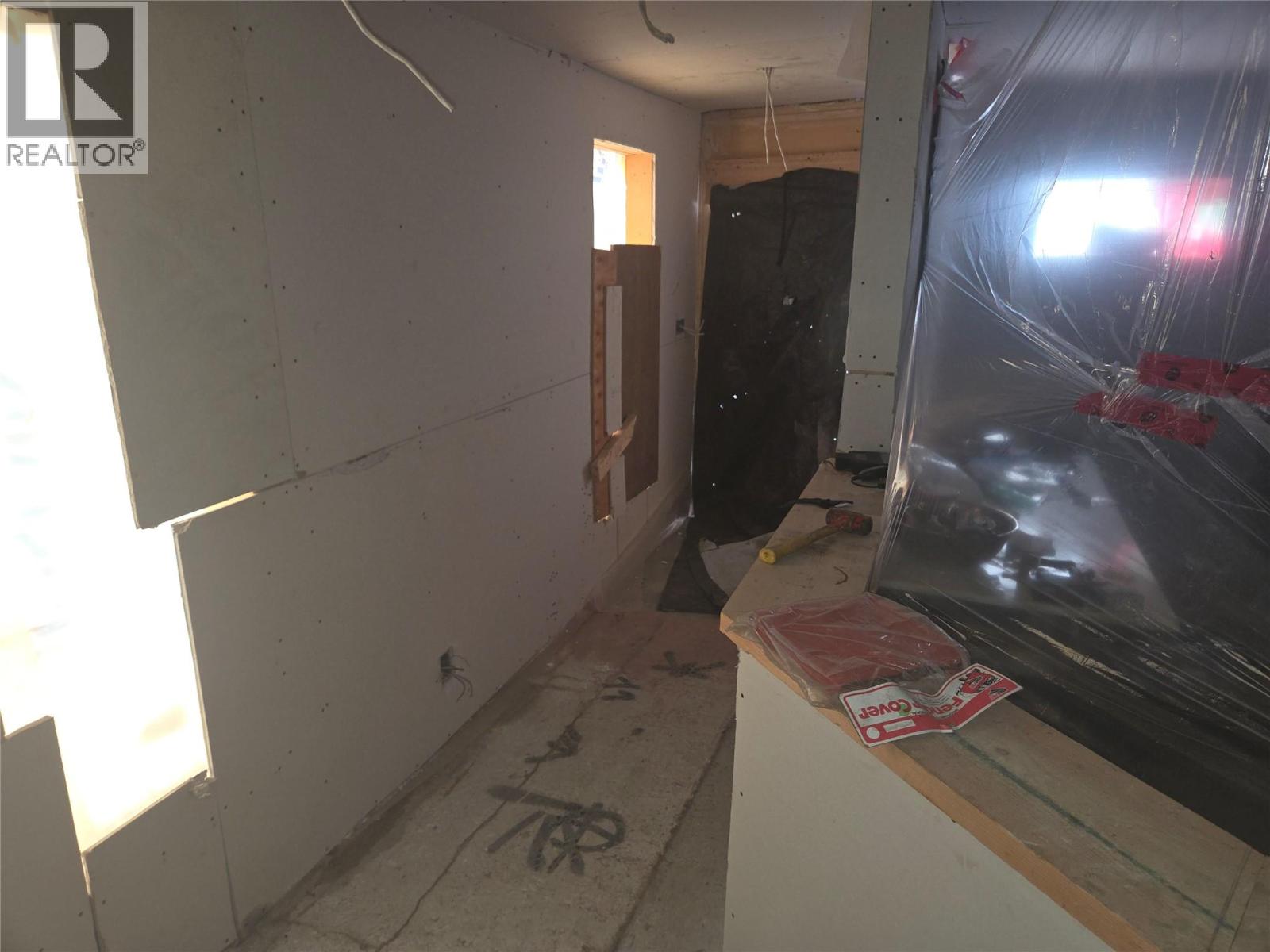 1381 3B Highway, Warfield