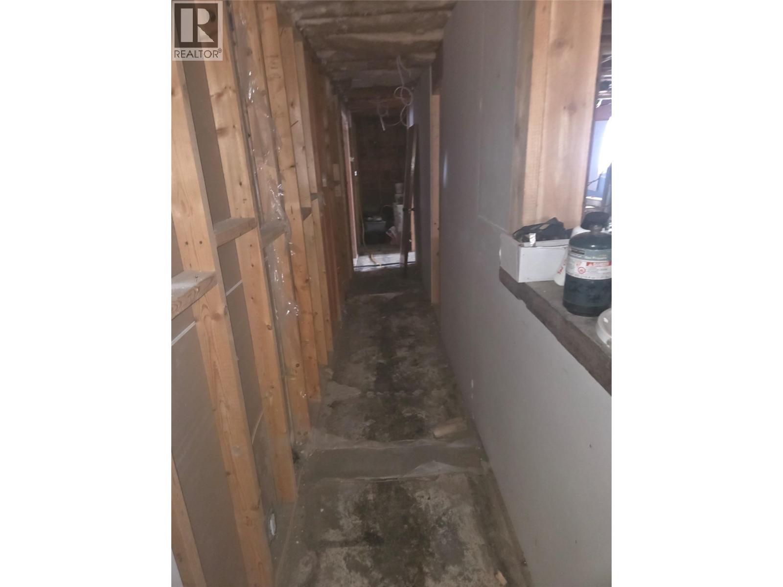 1381 3B Highway, Warfield