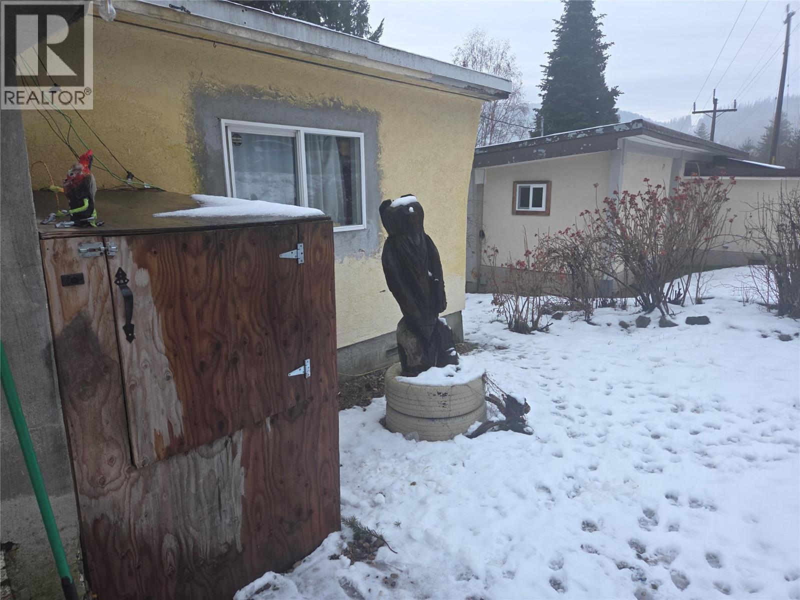 1381 3B Highway, Warfield