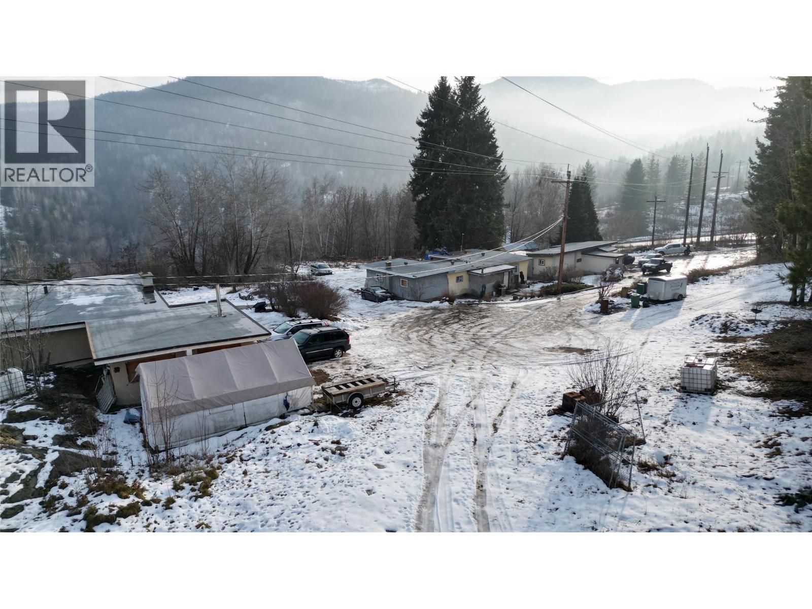 1381 3B Highway, Warfield