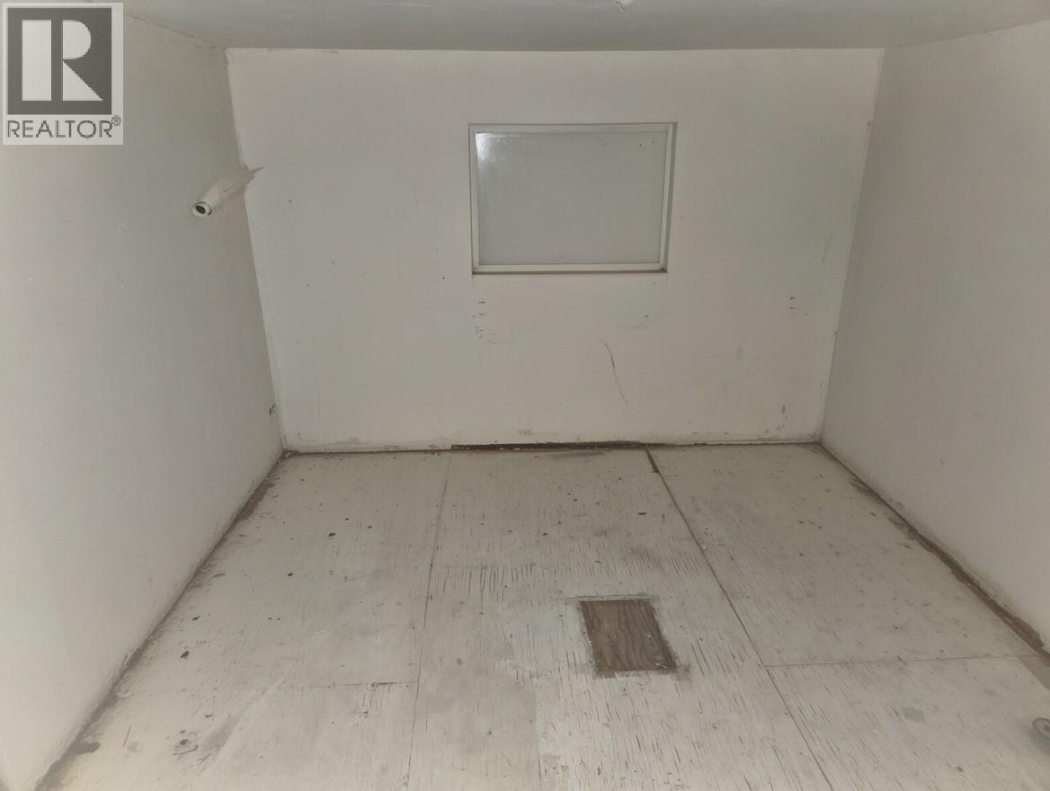 1381 3B Highway, Warfield