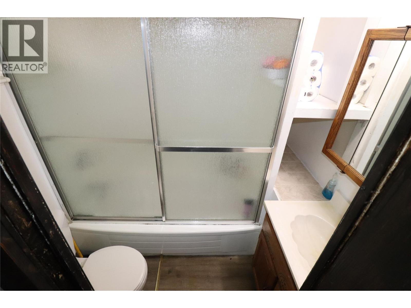 1381 3B Highway, Warfield