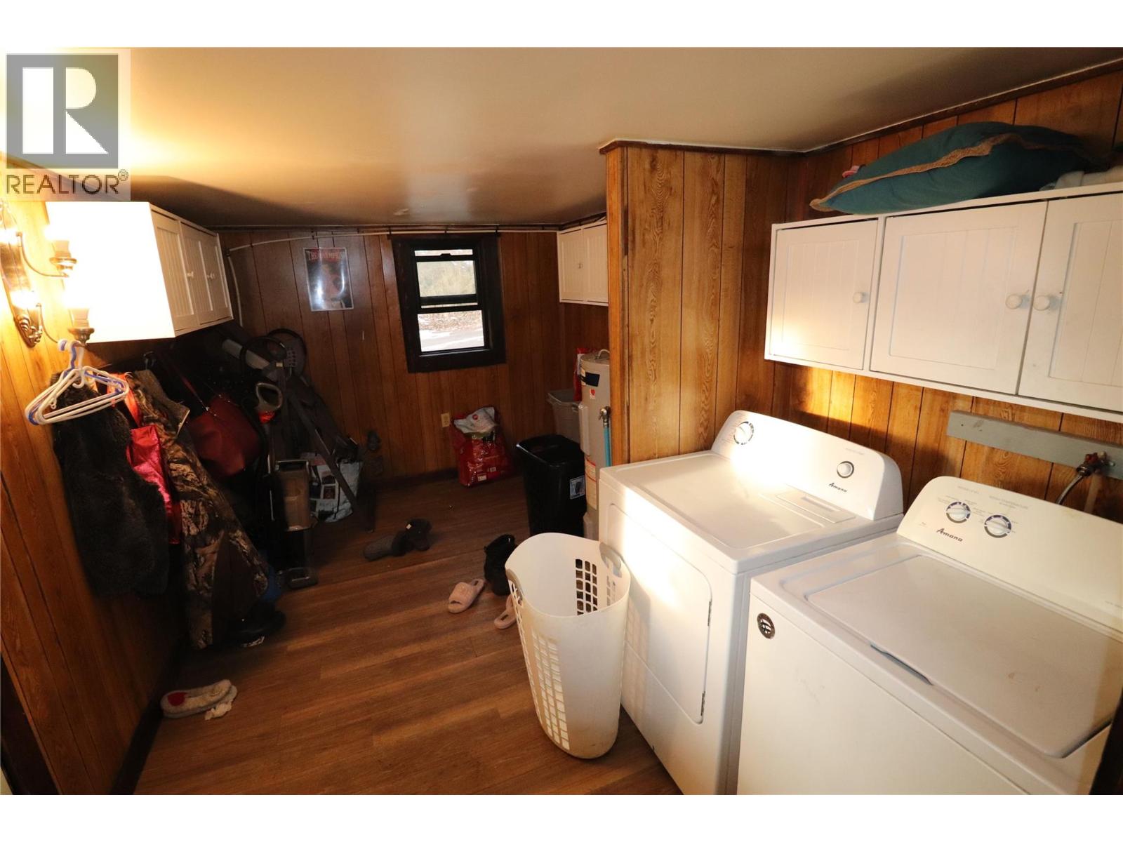 1381 3B Highway, Warfield