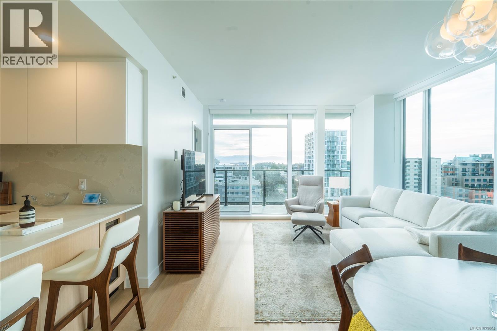 810 1100 Yates Street, Victoria