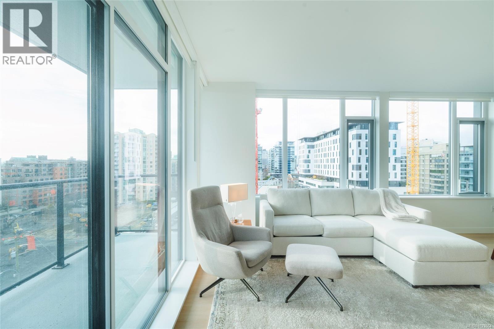 810 1100 Yates Street, Victoria